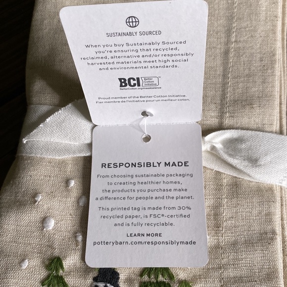 Pottery Barn Christmas in the Country Embroidered Cotton/Linen Napkins -Set of 4 - Picture 16 of 16